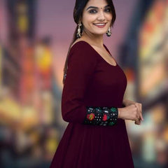 Women's Rayon Solid Pattern Full Sleeve Full Stitched Gown
